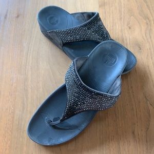 FIT FLOPS GREY SEQUIN SIZE 9